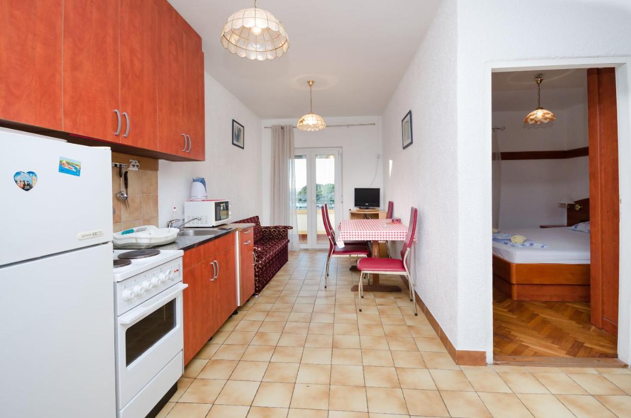 Apartments Zorka Kampor ภายนอก รูปภาพ