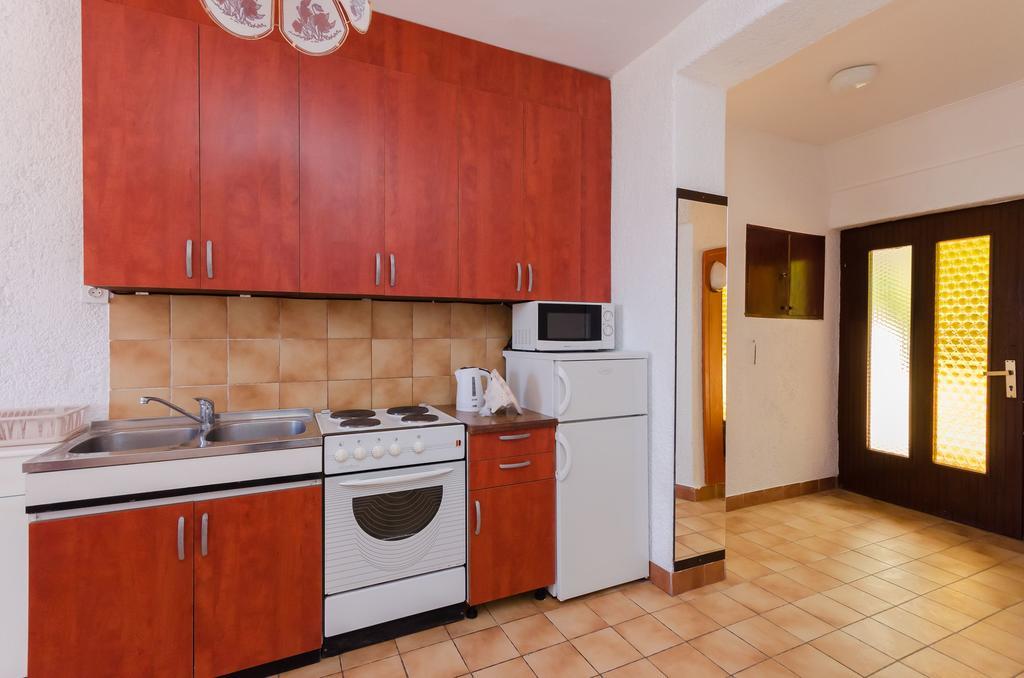 Apartments Zorka Kampor ภายนอก รูปภาพ