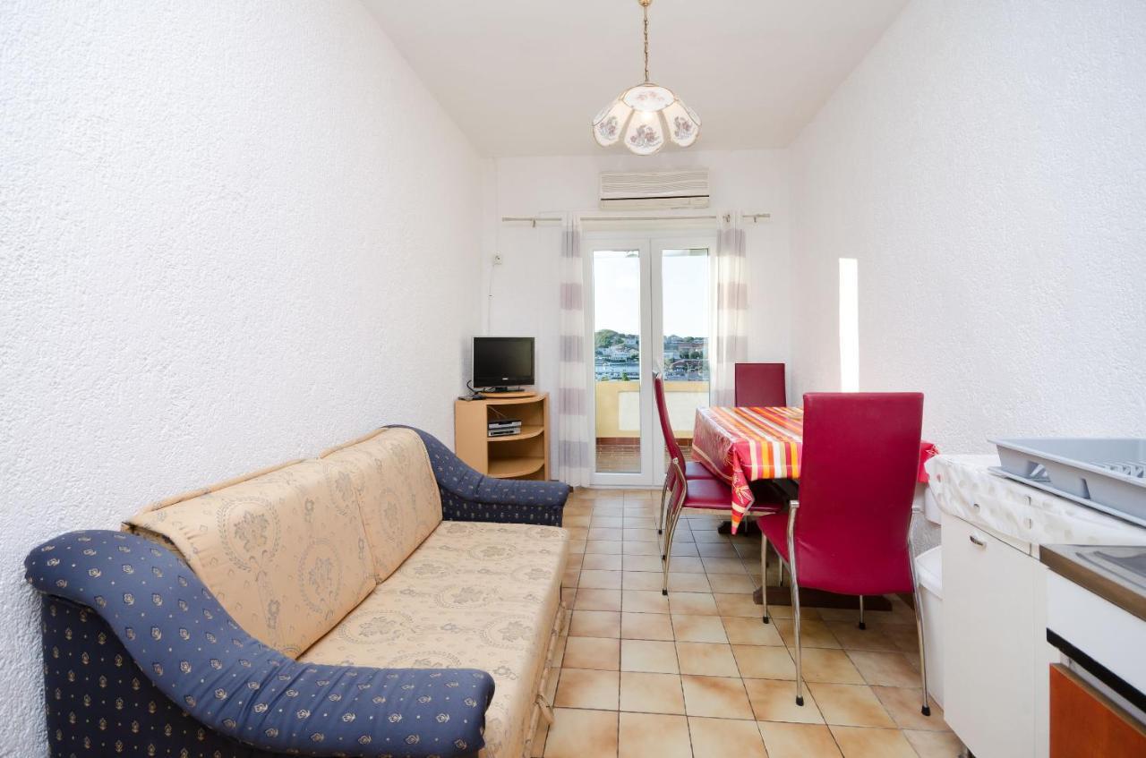 Apartments Zorka Kampor ภายนอก รูปภาพ